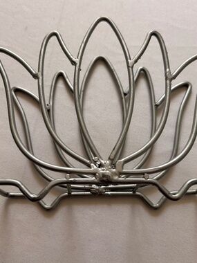 Vintage Metal Wire Lotus Flower Napkin Holder Mid Century Modern Table Decor